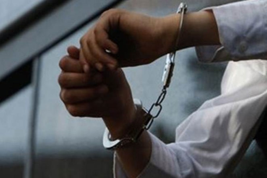 police-arresting-leaders
