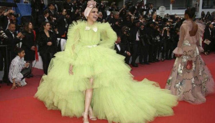 DIPIKA IN CANNE