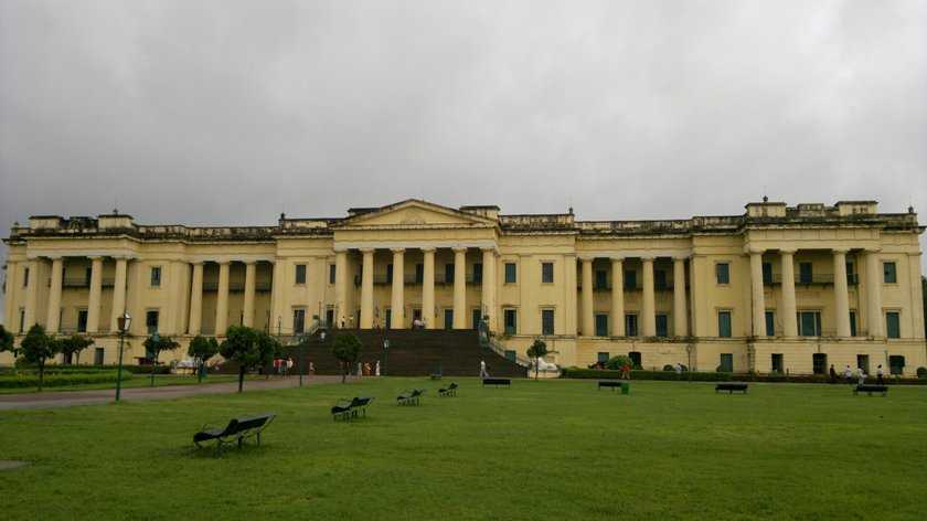 Hazarduari palace