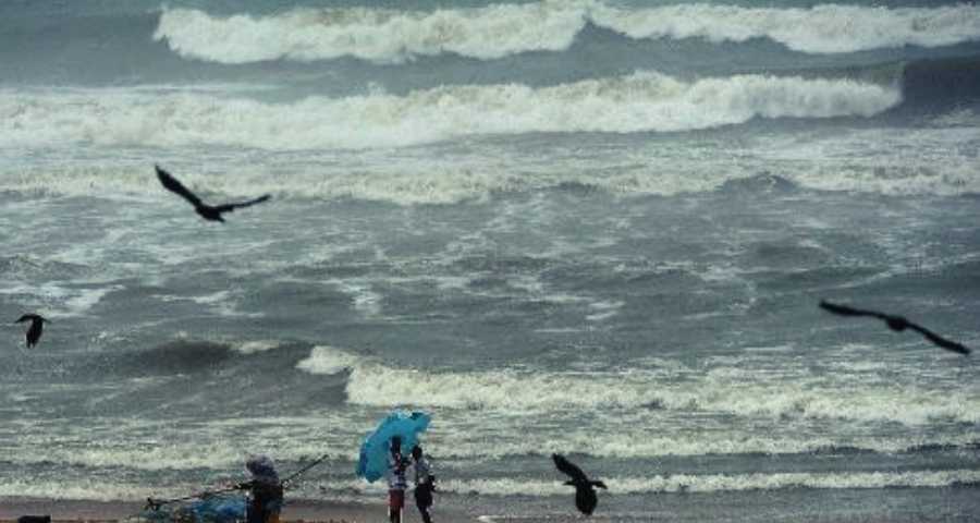 Cyclone_alert_at_odisha_bondunia
