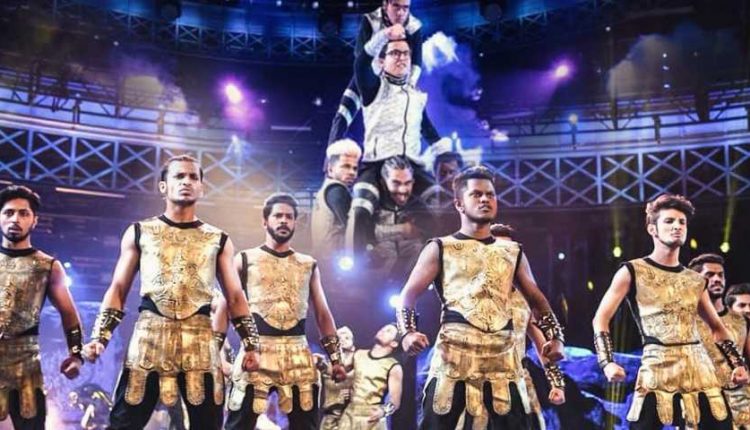 Wining_team_of_dance_competition