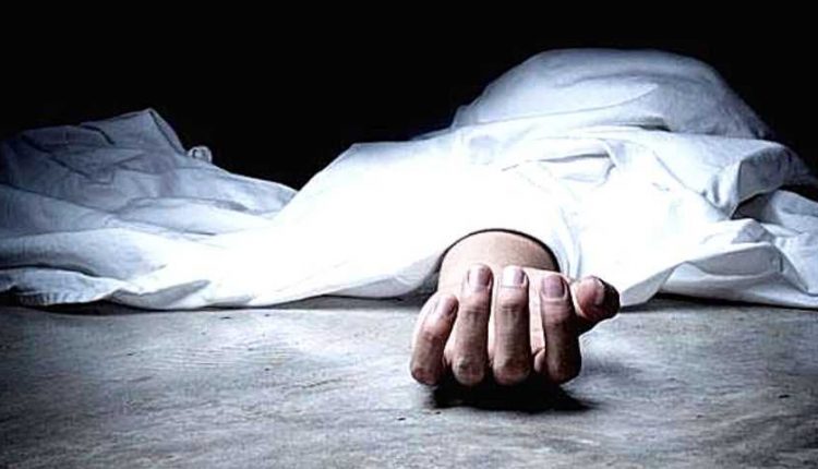 Deadbodies_found_in_bedroom