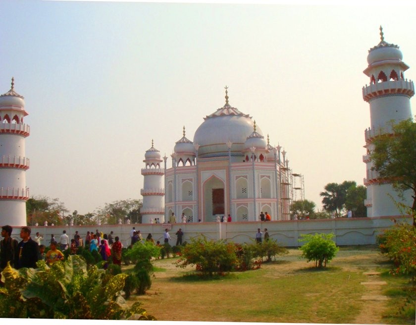 বাংলার তাজমহল (Banglar Taj Mahal) - Sonargaon Taj Mahal 1 বাংলার তাজমহল (Banglar Taj Mahal) - Sonargaon Taj Mahal 1