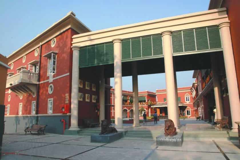 Hangout Places In Kolkata (কলকাতার কাছে ঘোরার জায়গা) -50 Places To Visit In Kolkata 48 Heritage Park