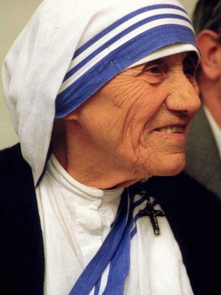 মাদার টেরেসার জীবনী (Mother Teresa Paragraph) Mother Teresa