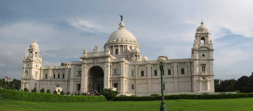Hangout Places In Kolkata (কলকাতার কাছে ঘোরার জায়গা) -50 Places To Visit In Kolkata 2 Victoria Memorial