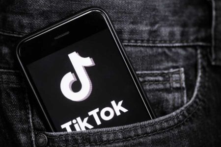 বাজারে নতুন আসতে চলেছে ‘টিক টক’ স্মার্টফোন TikTok smartphone