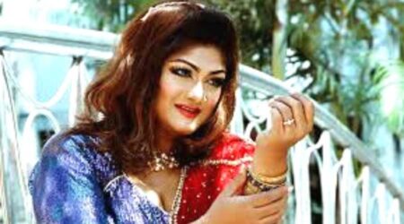 খোলামেলা নায়িকা হিসাবে খ্যাত মুনমুন সিনেমা ছেড়ে এখন সার্কাসে খোলামেলা নায়িকা হিসাবে খ্যাত মুনমুন সিনেমা ছেড়ে এখন সার্কাসে 3