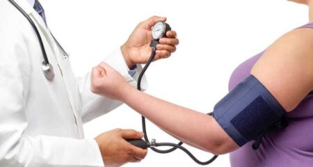 ways to control high blood pressure: ঘরোয়া উপায়ে উচ্চ রক্তচাপ নিয়ন্ত্রনের উপায়; কীভাবে ঔষধ ছাড়া উচ্চ রক্তচাপ থেকে মুক্তি পাবেন রক্তচাপ কমানোর উপায়
