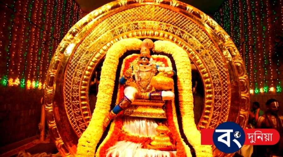 তিরুপতি মন্দিরের ইতিহাস ; এখানে ভক্তরা কেন চুল দান করে; মন্দিরের আয় কেমন জানুন 2 তিরুপতি মন্দিরের ইতিহাস