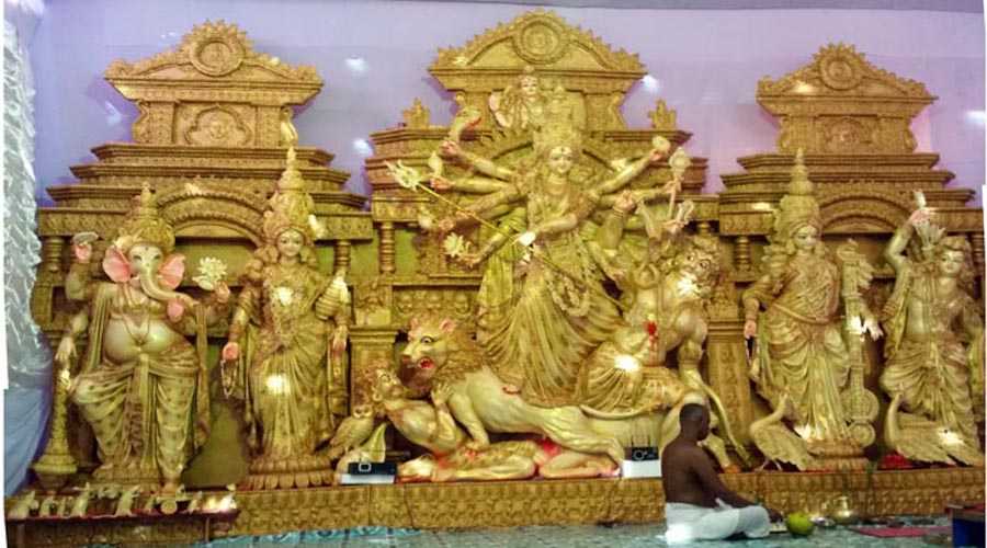 এশিয়ার সবচেয়ে বড় দুর্গা পুজা; বাগেরহাটের সিকদার বাড়ির দুর্গা পূজা ২০১৯ (ভিডিওসহ) এশিয়ার সবচেয়ে বড় দুর্গা পুজা; বাগেরহাটের সিকদার বাড়ির দুর্গা পূজা ২০১৯ (ভিডিওসহ) 1