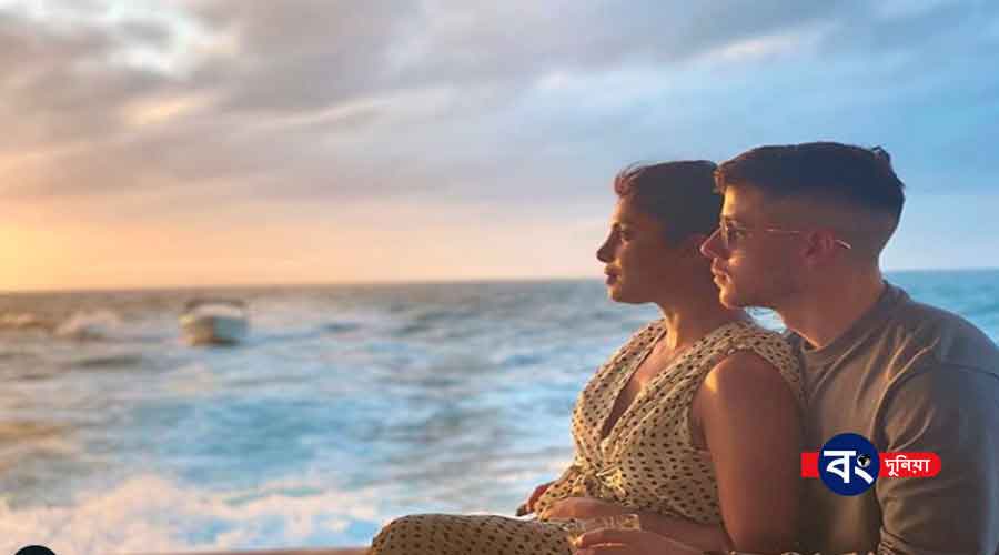 সিডিউস করছেন প্রিয়াঙ্কা চোপড়া, সোশ্যাল মিডিয়ায় ভাইরাল হল ভিডিও সিডিউস করছেন প্রিয়াঙ্কা চোপড়া, সোশ্যাল মিডিয়ায় ভাইরাল হল ভিডিও 1