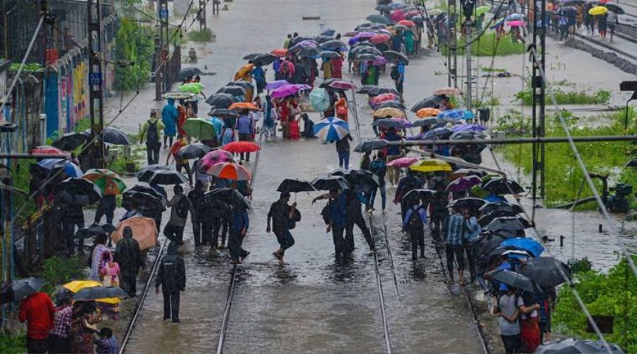 আগামীকালের আবহাওয়ার খবর; কতদিন থাকবে এই বৃষ্টি, জেনে নিন আবহাওয়ার পূর্বাভাষ আবহাওয়া