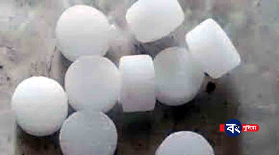 ধূপ বা কেমিকেল ছাড়াই ঘরের মশা তাড়াবার অভিনব উপায়, জানলে অবাক হতে হবেই 2 ধূপ বা কেমিকেল ছাড়াই ঘরের মশা তাড়াবার অভিনব উপায়, জানলে অবাক হতে হবেই 2