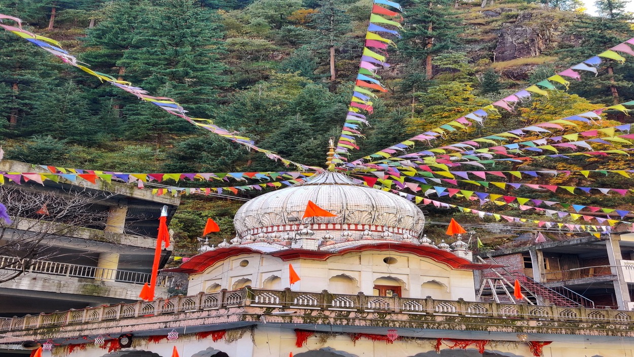 বক্রেশ্বর ভ্রমণ গাইড ২০২৬: কলকাতা থেকে যাওয়ার উপায়, থাকা ও দর্শনীয় স্থান 1 বক্রেশ্বর মন্দির ও উষ্ণ প্রস্রবণ