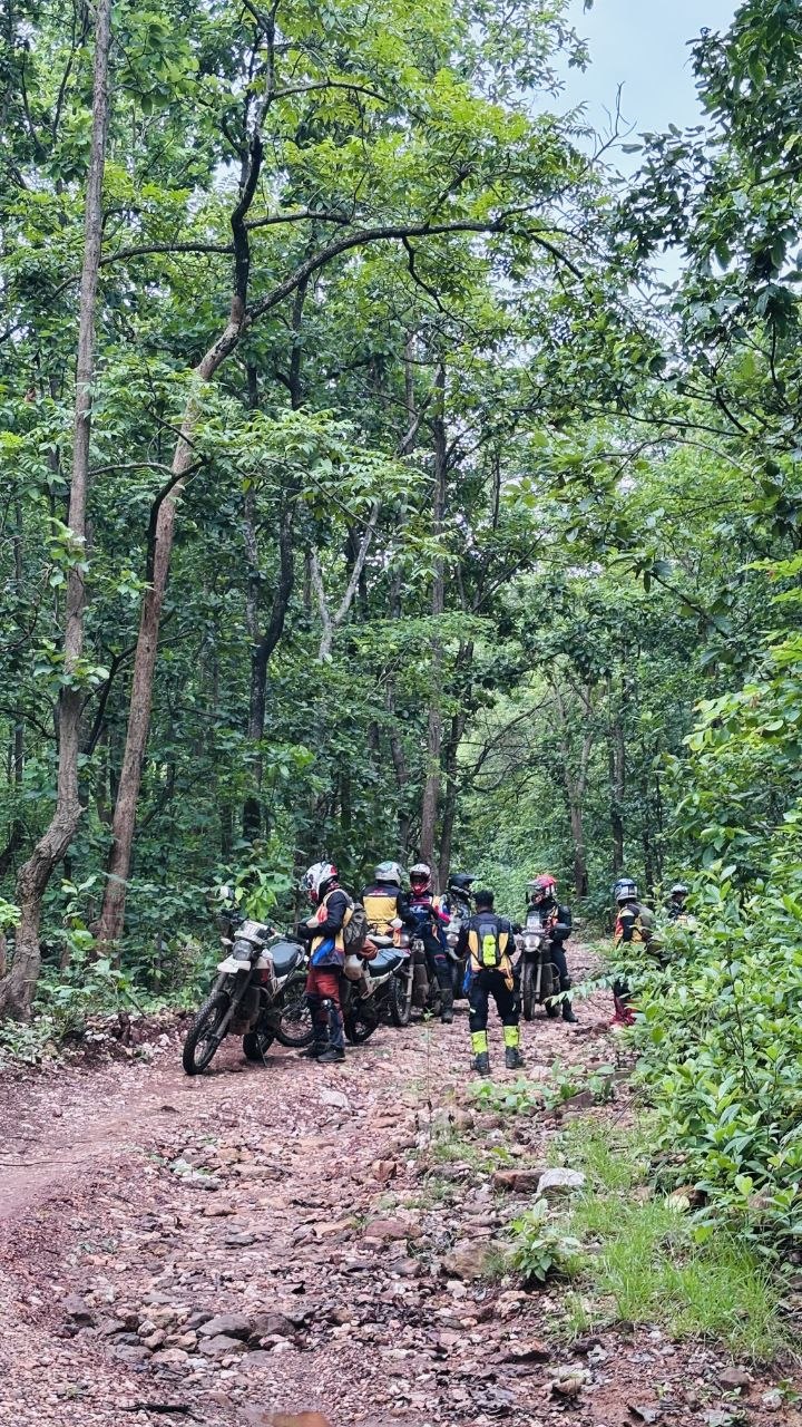XCB TRAIL QUEST: ঝিলিমিলি-ঘাটশিলায় বর্ষার অফ-রোড রোমাঞ্চকর অভিযান 4 XCB TRAIL QUEST: ঝিলিমিলি-ঘাটশিলায় বর্ষার অফ-রোড রোমাঞ্চকর অভিযান 4