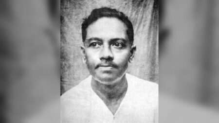 জীবনানন্দ দাশের জীবনী: রূপসী বাংলার নির্জনতম কবির গল্প জীবনানন্দ দাশের জনপ্রিয় আলোকচিত্র, রূপসী বাংলার কবির প্রতিকৃতি