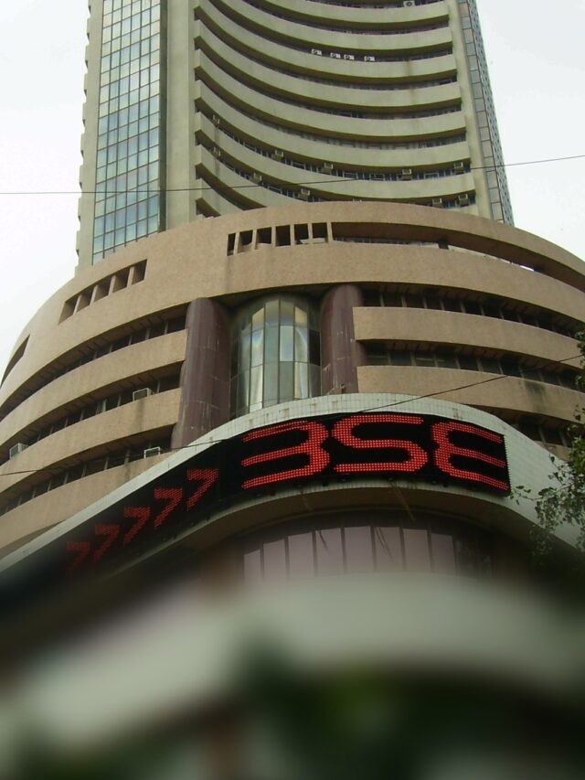 পুজোর মুখে শেয়ার বাজারে রেকর্ড পতন