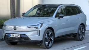 Volvo EX90 ভারতে ১২ অক্টোবর: দাম, ব্যাটারি, রেঞ্জ ও ফিচার ভলভো EX90 ভারত লঞ্চ ২০২৬, নতুন ফ্ল্যাগশিপ ইলেকট্রিক SUV